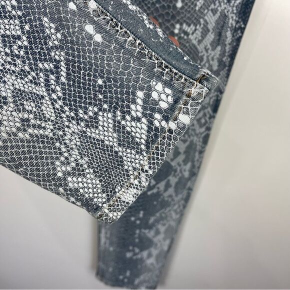 NEW Hudson Nico Mid Rise Super Skinny Jeans Blue Snake Print Women's Size 27 - Picture 6 of 9